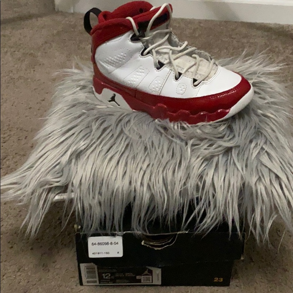 Jordan 9 Retro